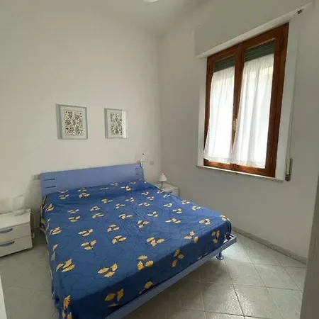 A Due Passi Dal Mare Apartment *