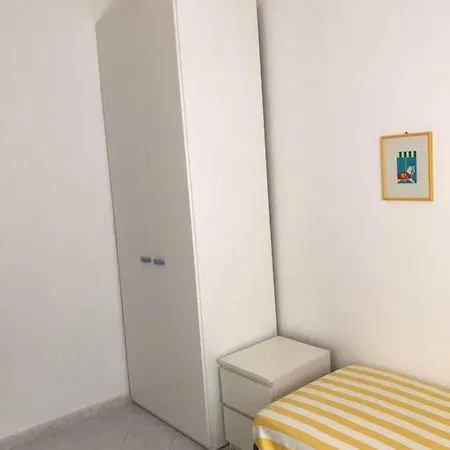 A Due Passi Dal Mare Apartment *